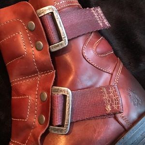FLY London Womens Seli 700 Leather Boots